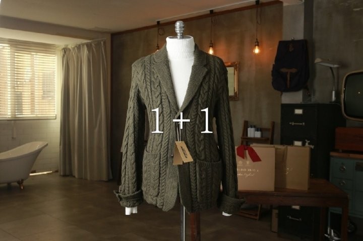 Burberry 프로썸 어페럴 이태리 최상급 가디건