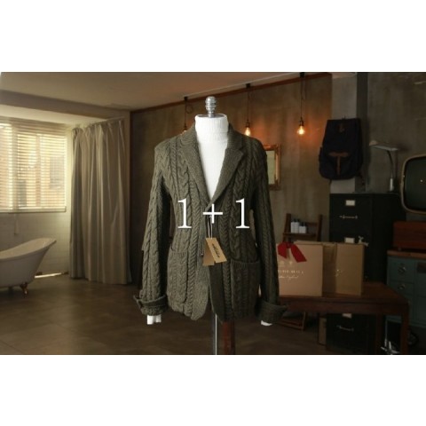 Burberry 프로썸 어페럴 이태리 최상급 가디건