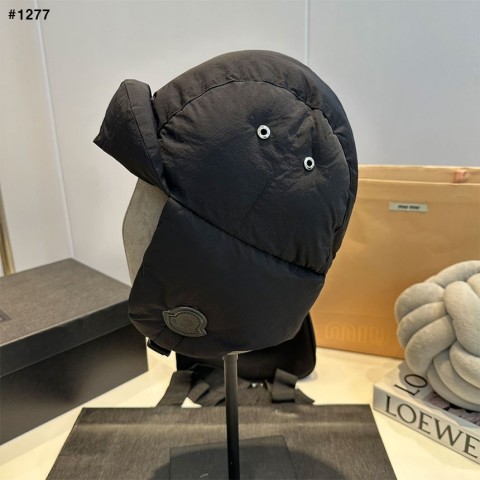[MONCLER] 몽클레어 퀼팅 트레퍼햇 군밤모자