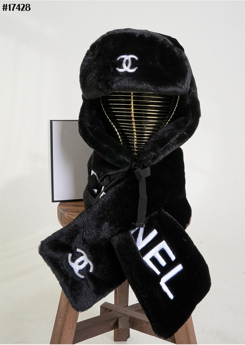 [CHANEL] 샤넬 CC 시어링 이어머프 햇 & 레터링 시어링 머플러 2PCS 셋