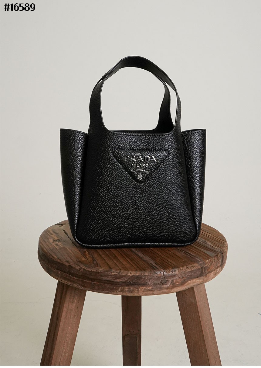[PRADA] 프라다 삼각로고 레더 핸드 백