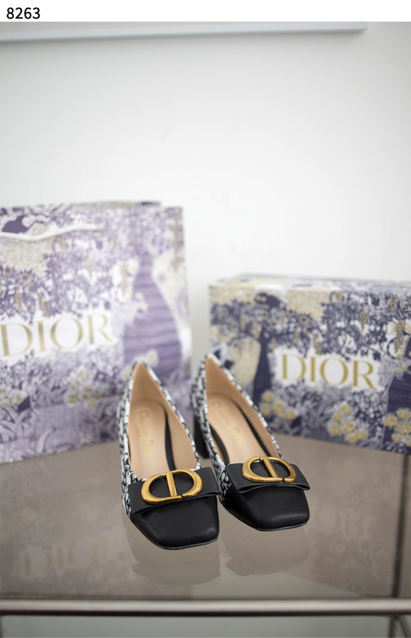 [Christian Dior]  디올 CD로고 리본 장식 오블리크 펌프스 힐