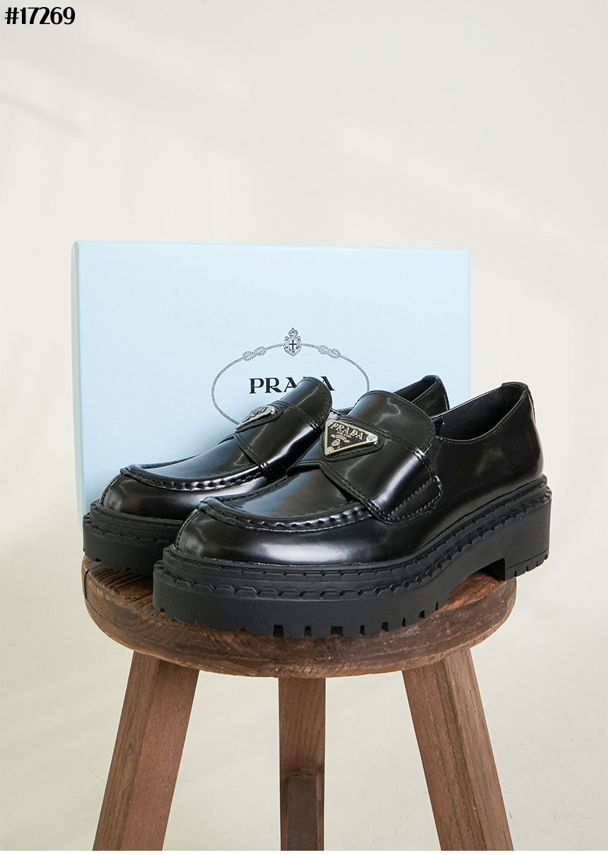 [PRADA] 프라다 초콜릿 브러시드 레더 로퍼