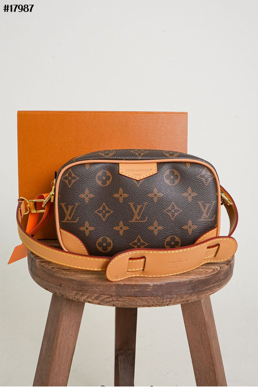 [LOUIS VUITTON] 루이비통 트로카데로 웨어러블 월릿