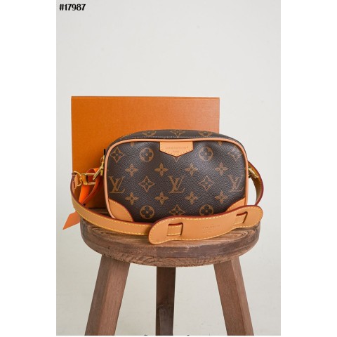 [LOUIS VUITTON] 루이비통 트로카데로 웨어러블 월릿