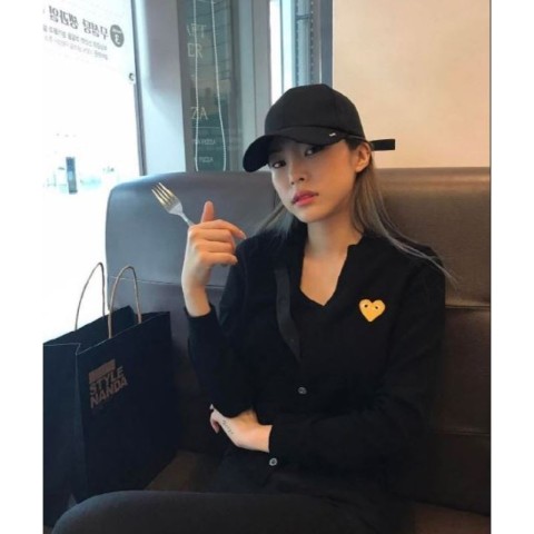 [Comme des Garcons] 꼼데가르송 여성 골드하트 로고 라운드 니트 가디건