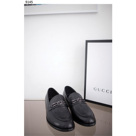 [GUCCI] 구찌 인트로킹 실버 로고 남성 로퍼