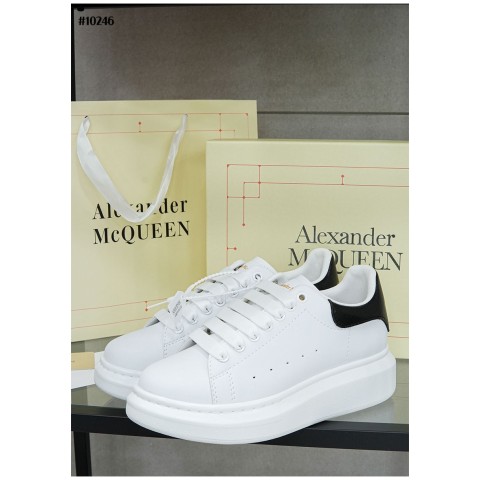 [Alexander McQUEEN] 알렉산더맥퀸 오버솔 스니커즈 화이트 블랙탭