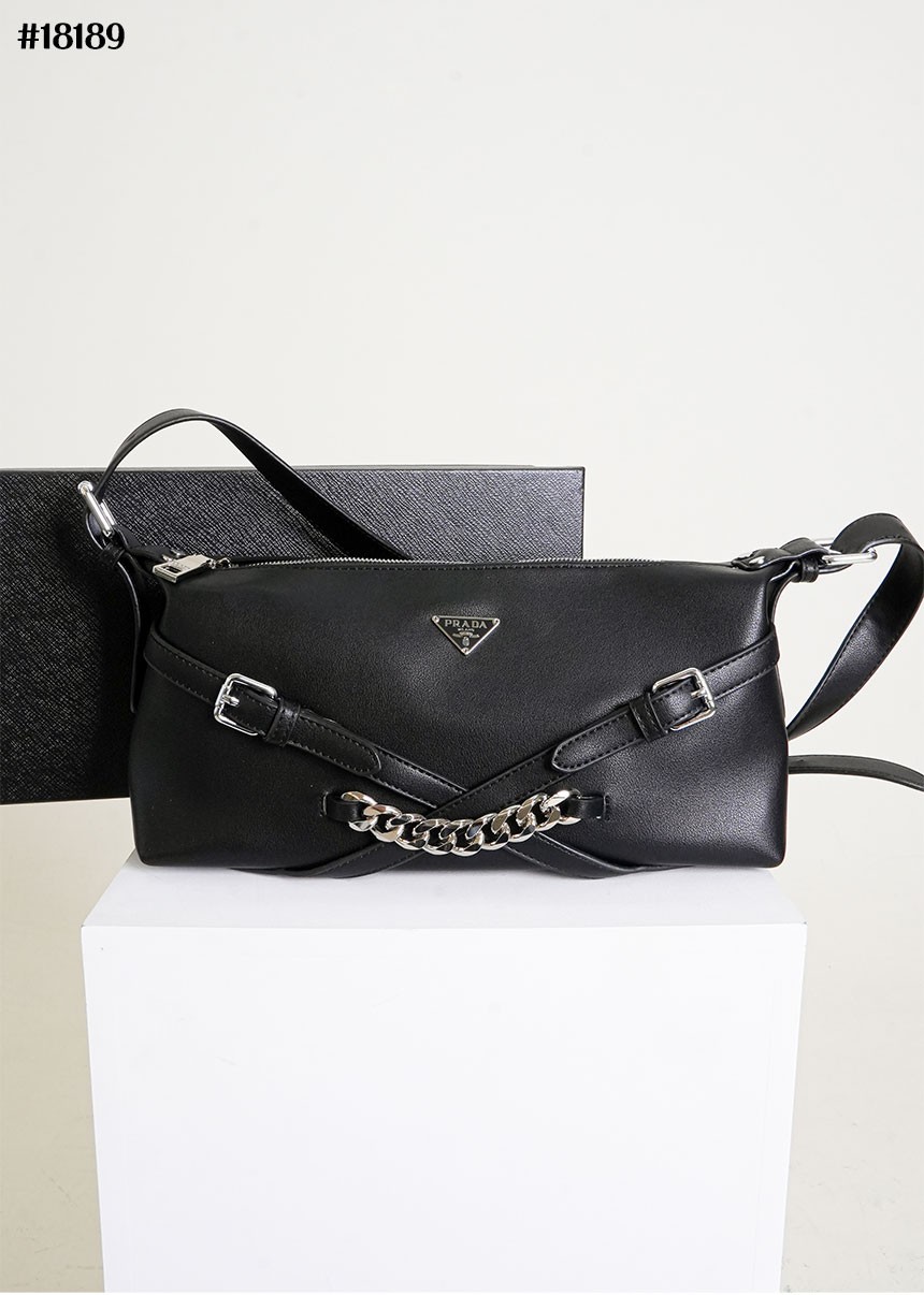 [PRADA] 프라다 레더 체인 숄더백