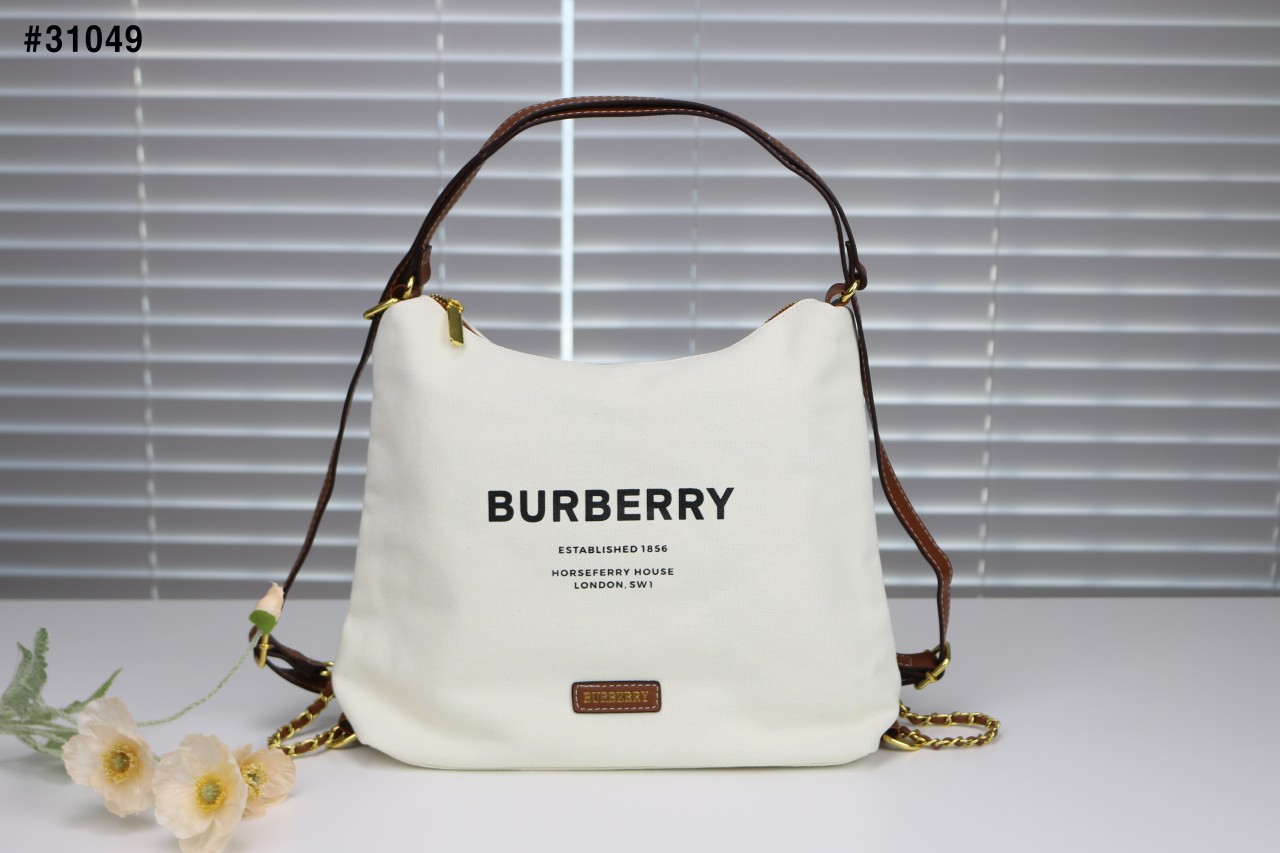 [ BURBERRY ] 버버리 로고 프레야 캔버스 토트백