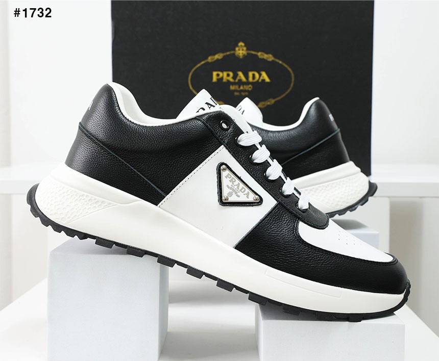 [PRADA] 프라다 삼각로고 범고래 스니커즈