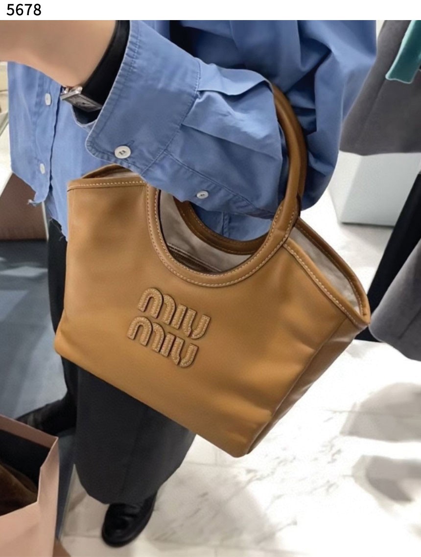 [MIU MIU] 수입프리미엄급 아이비 가죽백 스몰백
