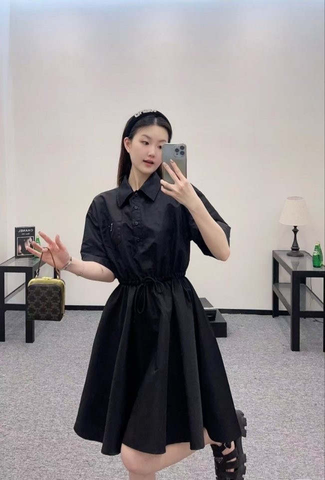 프라다 리나일론 드레스