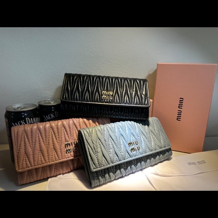 M.U 장지갑