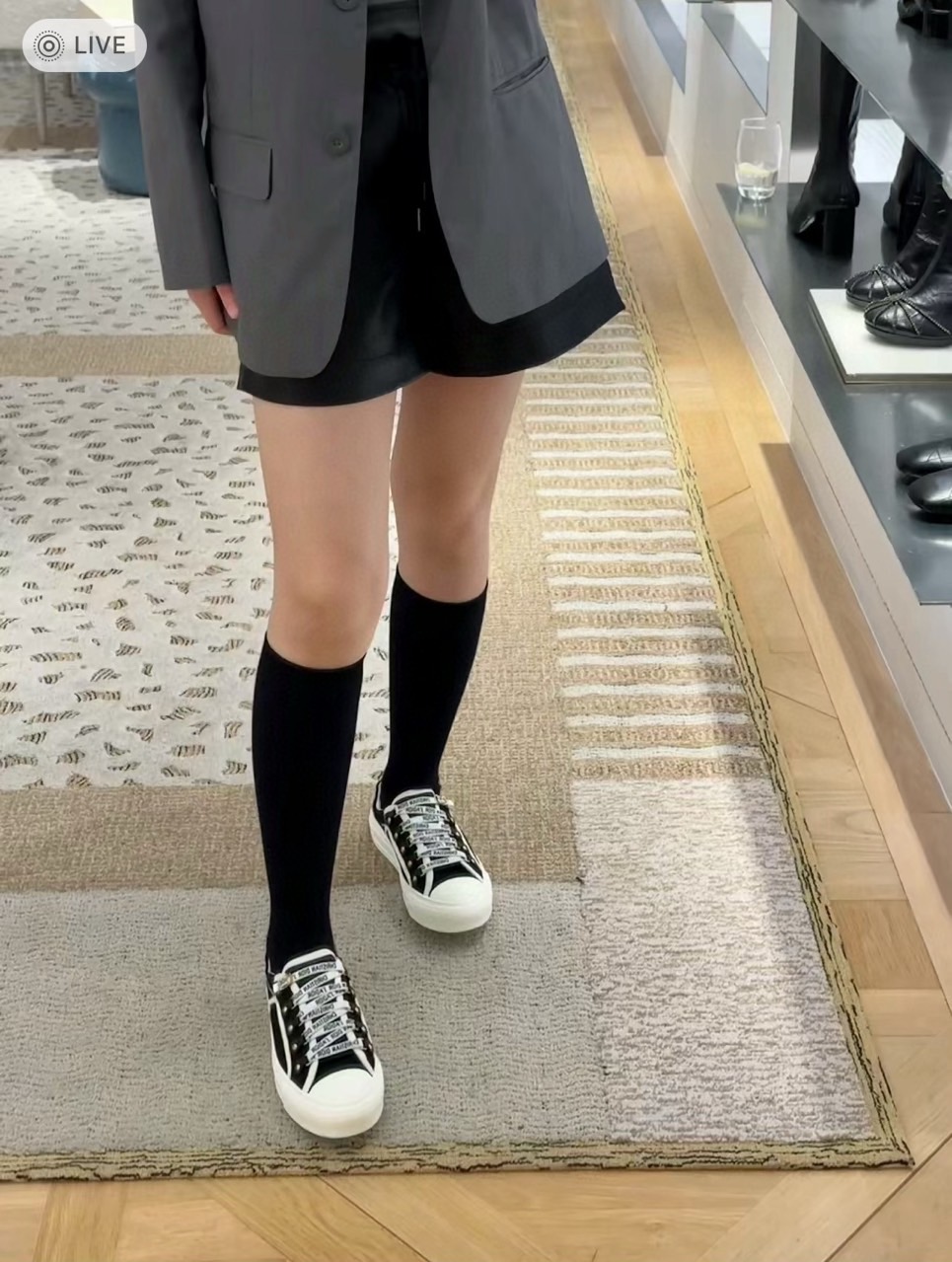 2025 SS 크리스챤디올 Walk’n Dior 여성 프리미엄급 스니커즈(매장판)