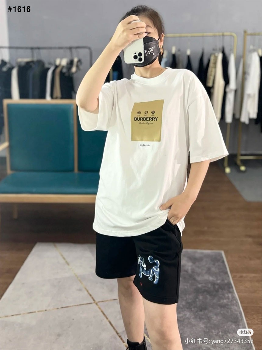 [BURBERRY] 버버리 스퀘어 패치 반팔티