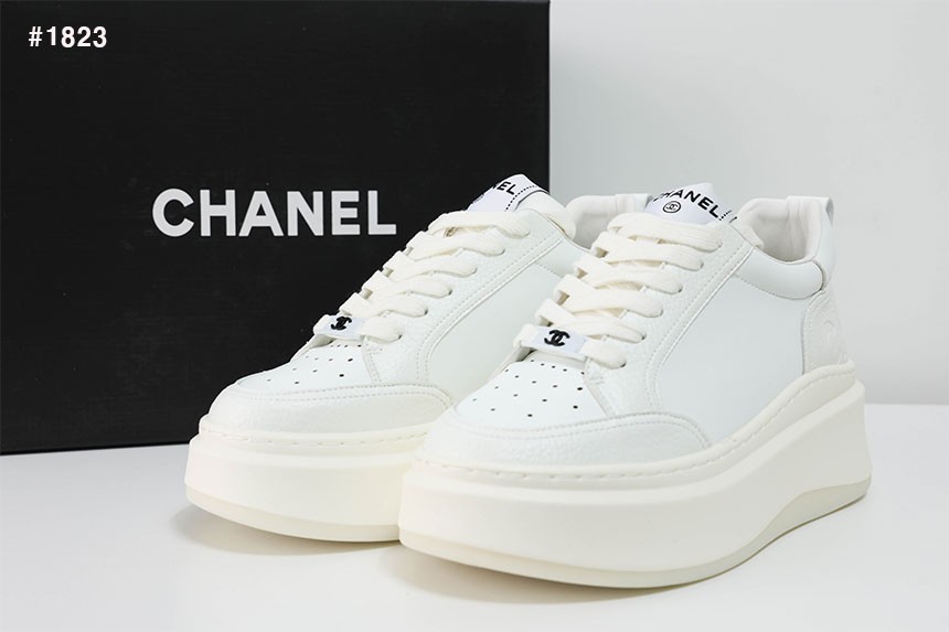 [CHANEL] 샤넬 뒷로고 스니커즈