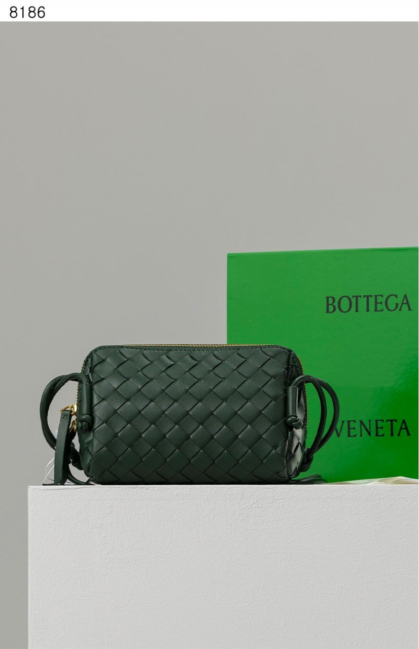 [BOTTEGA VENETA] 인트레치아토 콘서트 파우치