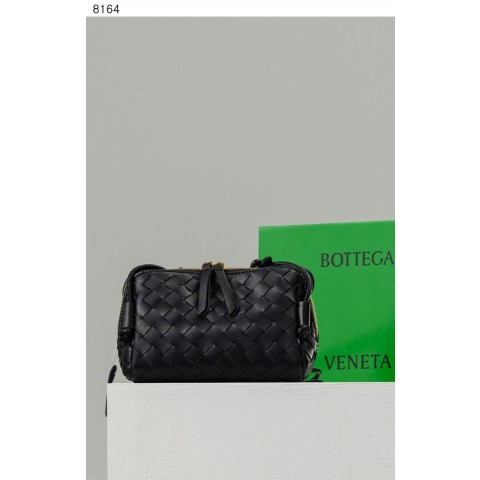 [BOTTEGA VENETA] 수입프리미엄급 인트레치아토 콘서트 파우치