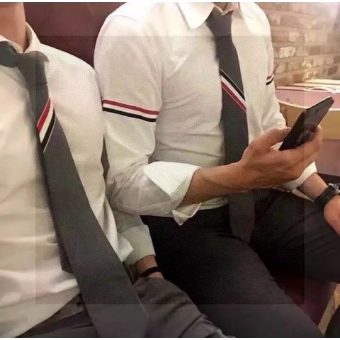 톰 브라운 넥타이