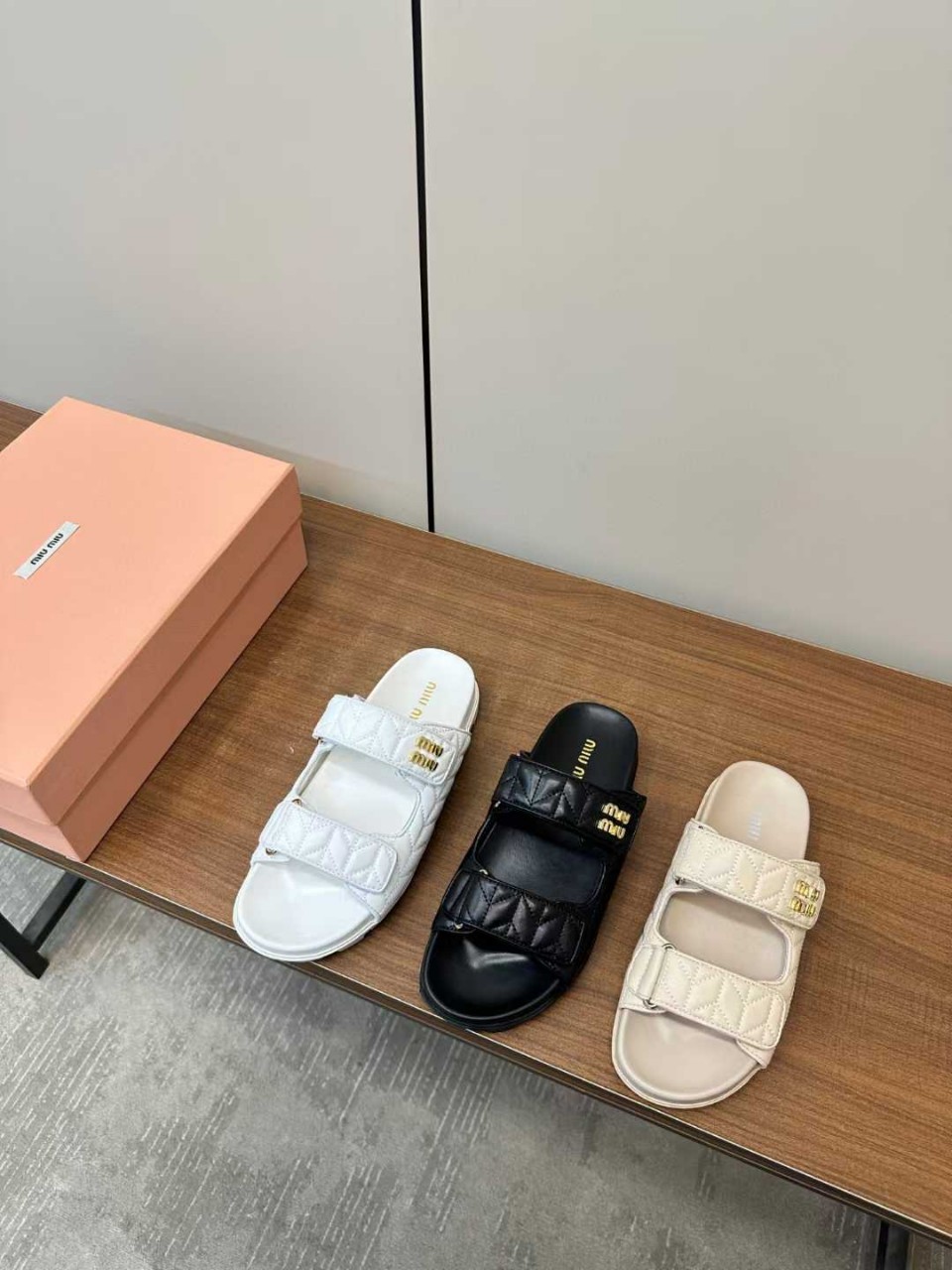 여성신발 미우미우